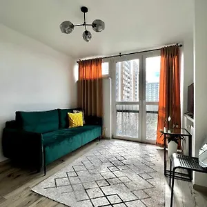 Apartament Mirovski, Warszawa